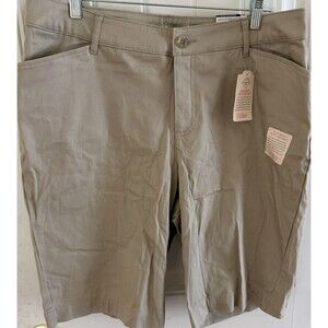 NWT St John’s Bay Khaki Mid-Rise Bermuda Shorts Size 16 W Khaki